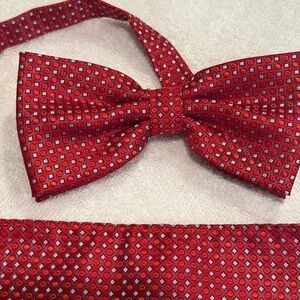 NY Collection Red Patterned Bow Tie